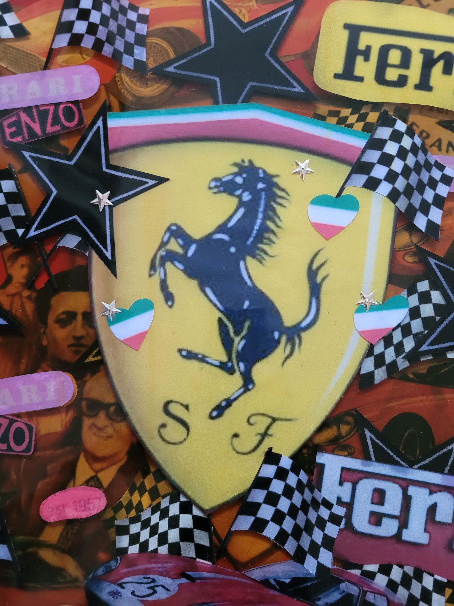 FERRARI                         Tableau Art Automobile sur toile réalisé par RSPK.      Œuvre originale inspirée de l'univers FERRARI, technique mixte, certificat d'authenticité fourni. (Copie)